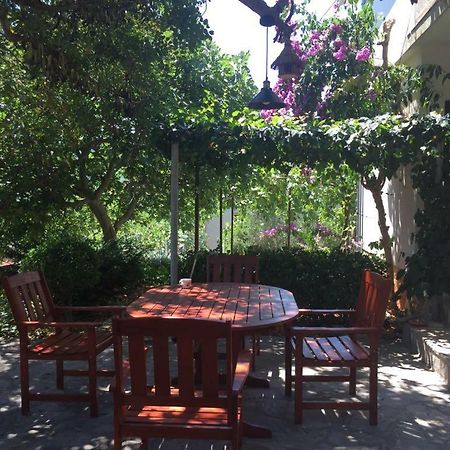 Relax Garden Daire Stari Grad  Dış mekan fotoğraf